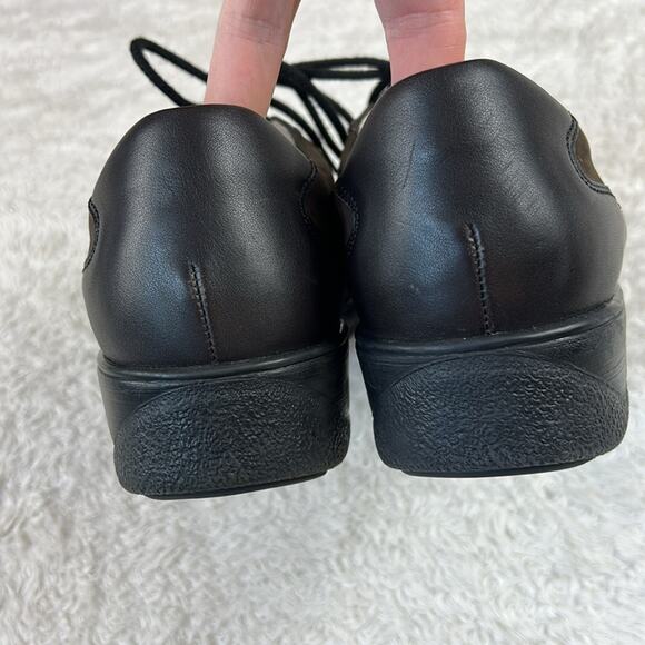 Finn Comfort leather oxford walking shoe, size 9